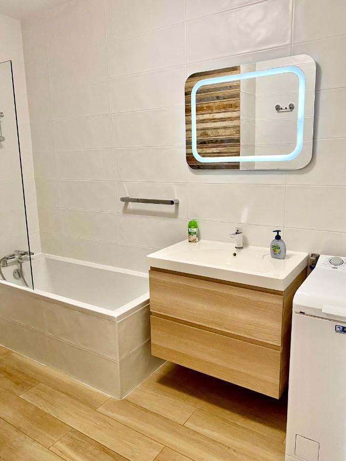 Project Comfort Pelczynskiego 17a/2 Bemowo Апартаменти